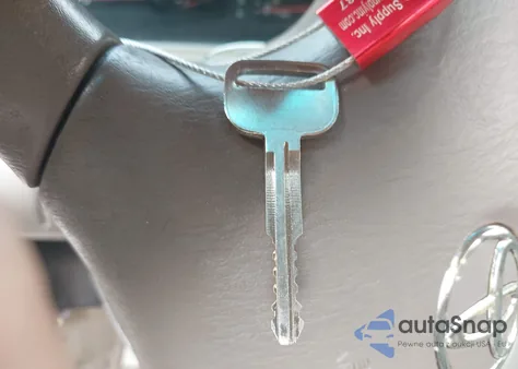 2003 Toyota Camry Le из США, поврежденный, VIN 4T1BE32K83U222367